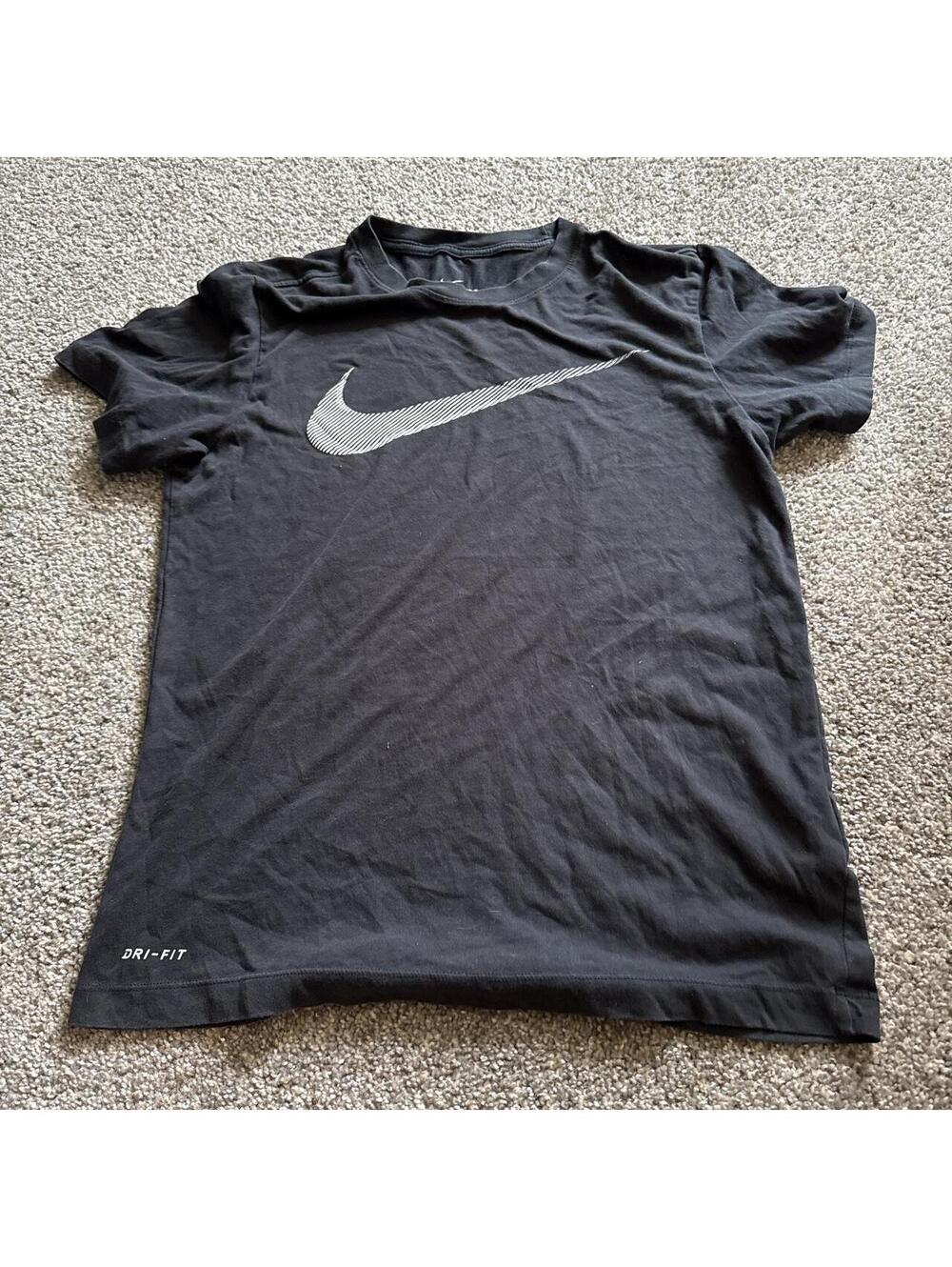 Nike Men's Black and Grey Tshirt